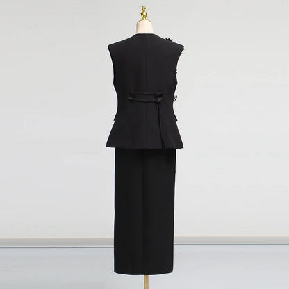 Elegantes Damenkleid mit Rundhalsausschnitt, kurzen Ärmeln und Pailletten-Patchwork-Design – ideal für besondere Anlässe.