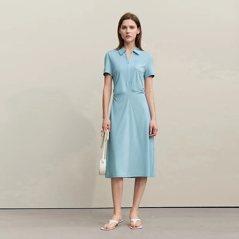 Stylisches Damenstrickkleid Mit Reverskragen Und Stretchstoff