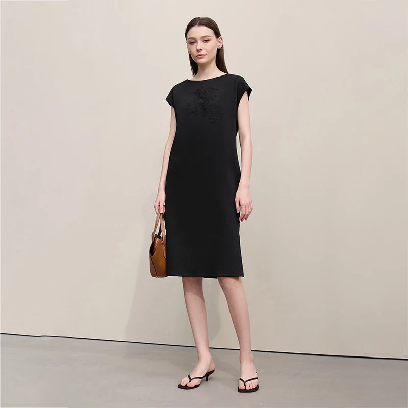 Bequemes Ärmelloses Damenkleid Aus Baumwolle Mit Taillierter Passform