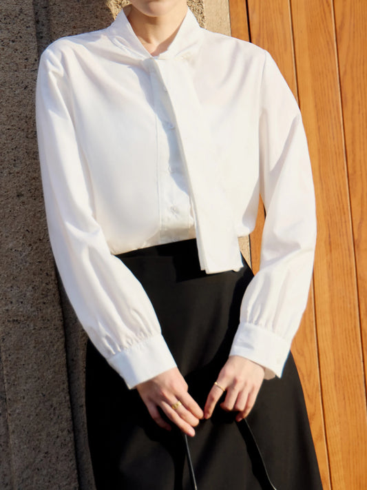 Französische Bluse mit Karree-Ausschnitt, Spitzenverzierung und Falten für Damen – Sommerlich und elegant