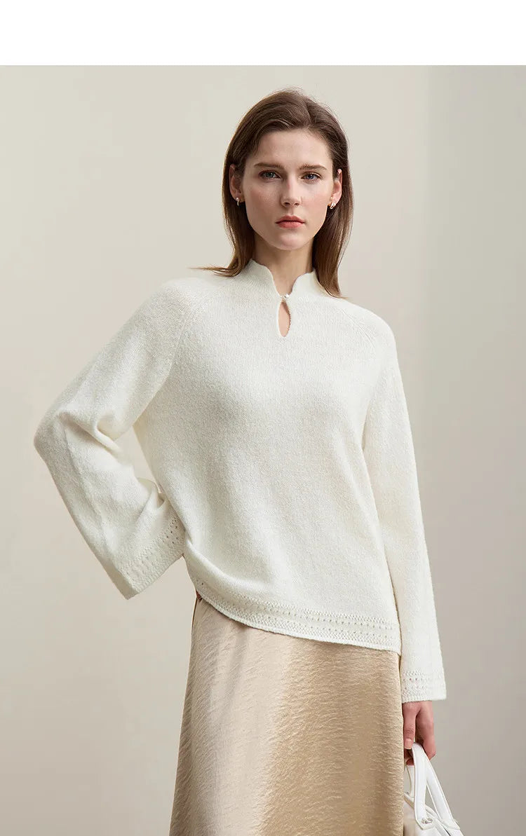 Wollstrickpullover mit Stehkragen und Ausschnitt, cremefarben, lockerer Schnitt