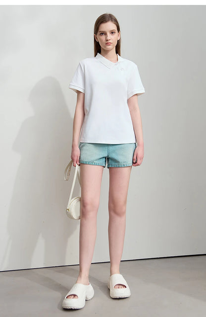 Damen T-Shirt im Minimalismus-Stil mit asymmetrischem Schnitt für den Sommer