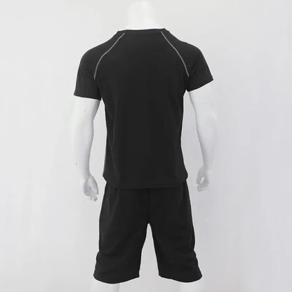 Lässiger Herren-Zweiteiler mit Rundhals und kurzen Ärmeln im sommerlichen Color-Blocking-Design