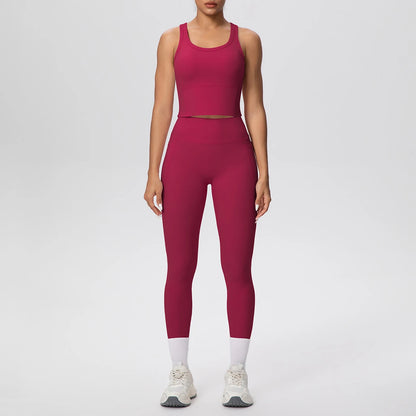 Yoga-Sportset in Weinrot: ärmelloses Top und High-Waist Leggings mit Kontrastknöchelband