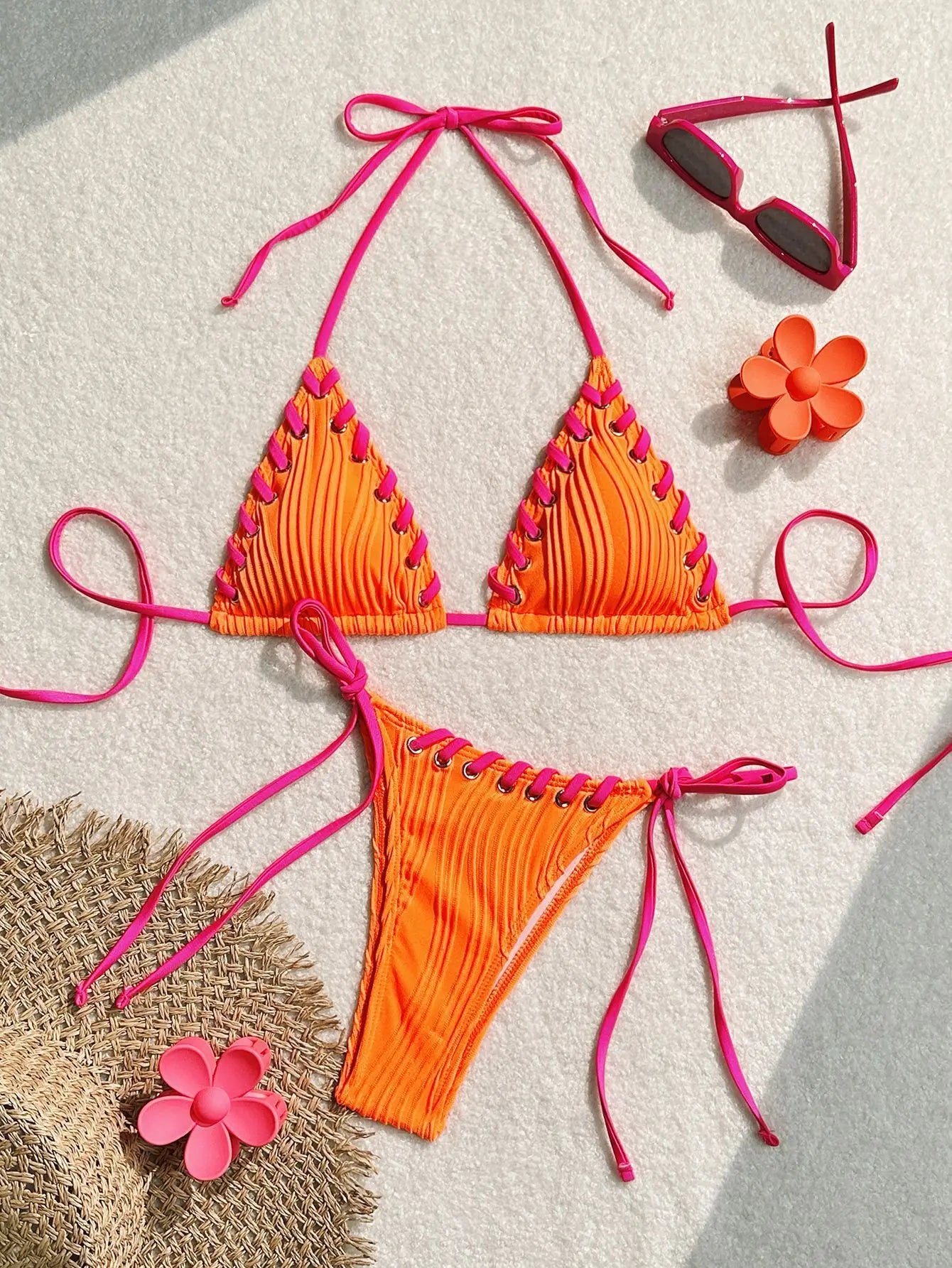 Sommerliches kariertes Bikini-Set mit Push-up-Effekt – verführerische Bademode für den Strand und Pool