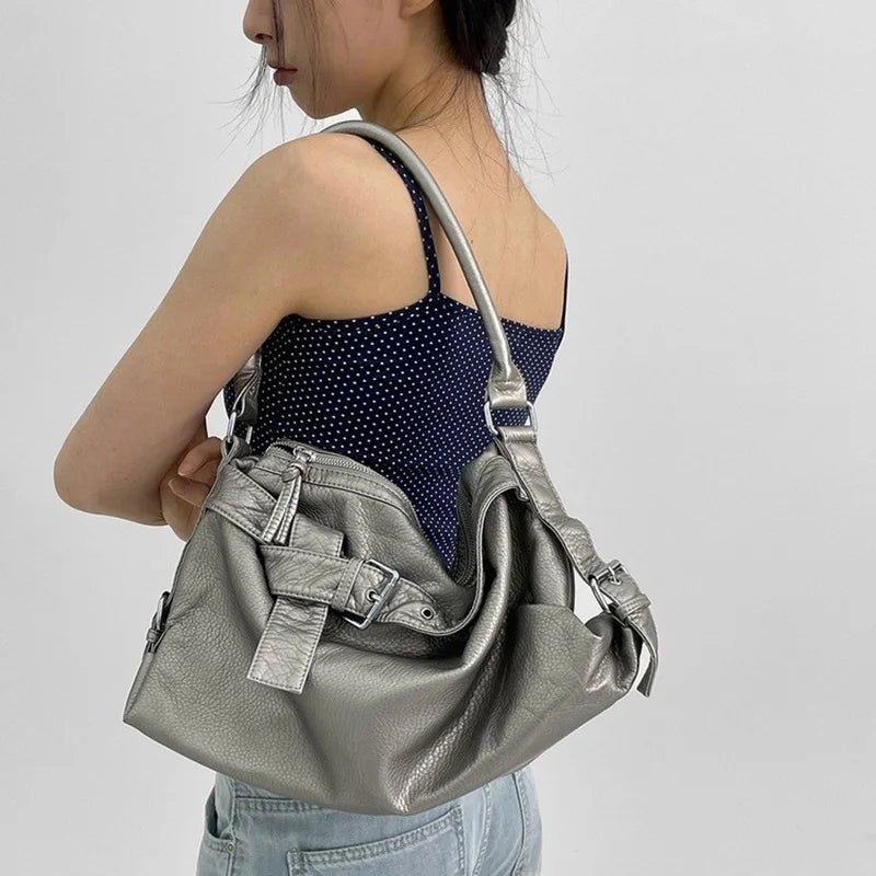 Damen-Umhängetasche aus Softleder mit verstellbarem Tragegurt und gerafftem Design Großes Fassungsvermögen