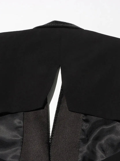 Eleganter Damen-Blazer mit Reverskragen und langen Ärmeln – Patchwork-Design und einreihiger Verschluss für einen lässigen Look.