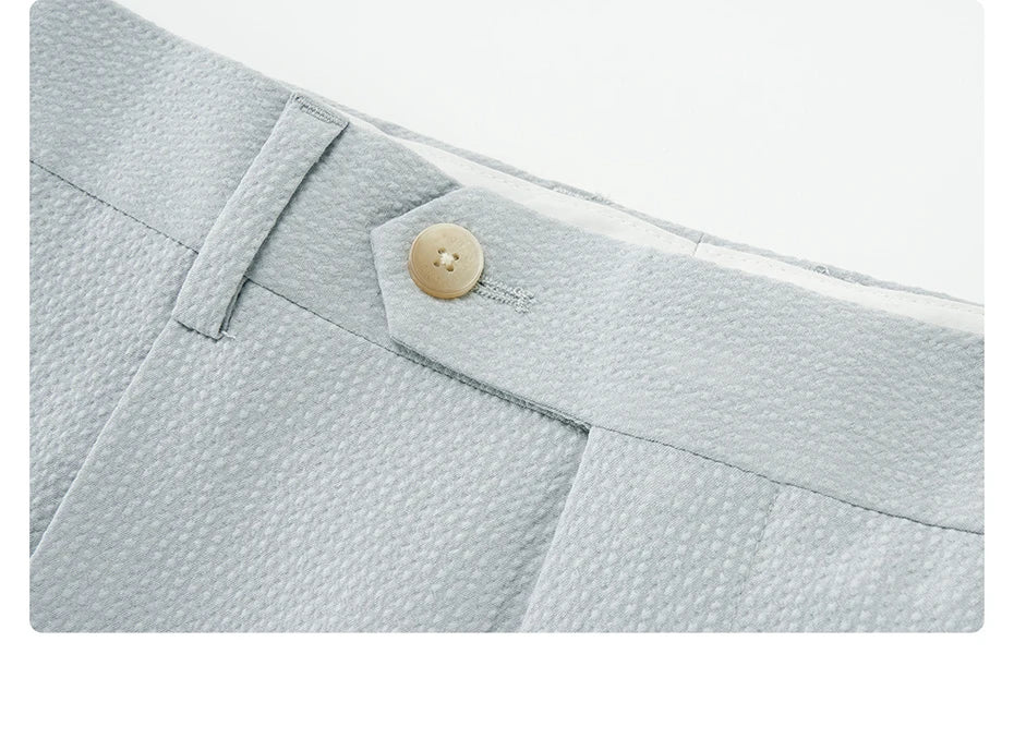 Dicker Herren-Doppelreiher-Sakko im Slim-Stil mit braunem Karomuster – ideal für den Herbst und Business-Anlässe.