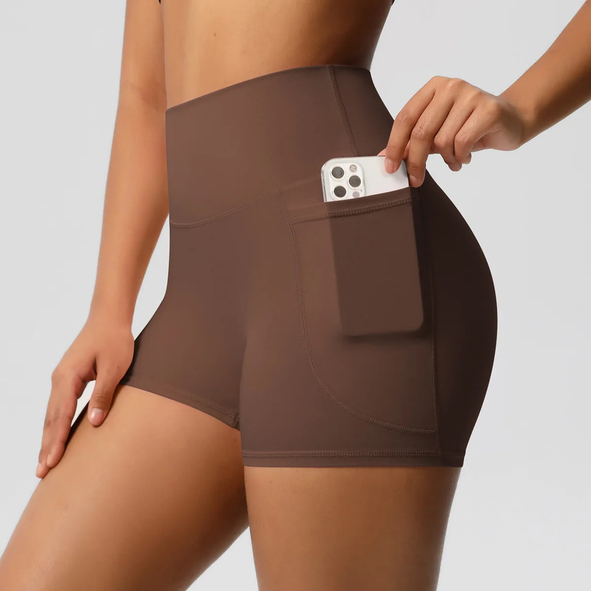 Laufshorts im Fitness-Set, braun, mit seitlicher Taschenöffnung und Einsatz