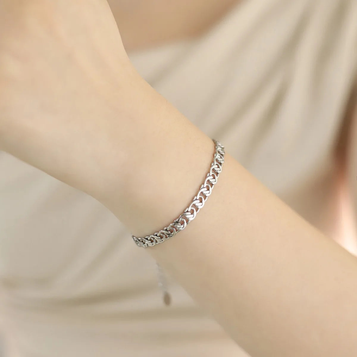 Damen-Gliederarmband gedreht aus Titanstahl