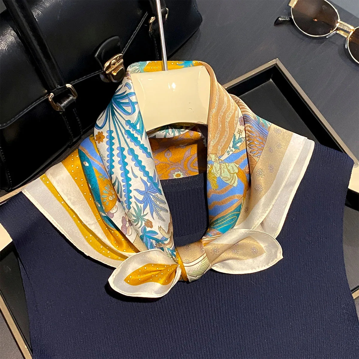 Damen Seidenschal 53cm quadratisch Blumenprint Luxus Hijab Bandana O