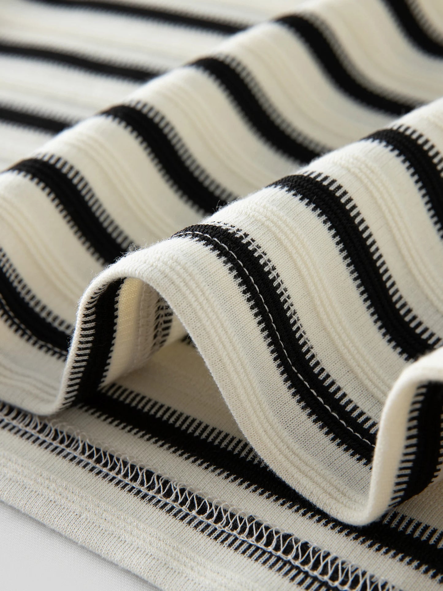 Damen-Pullover in Übergröße mit Schleifendetail – ideal für den Sommer und den Arbeitsalltag