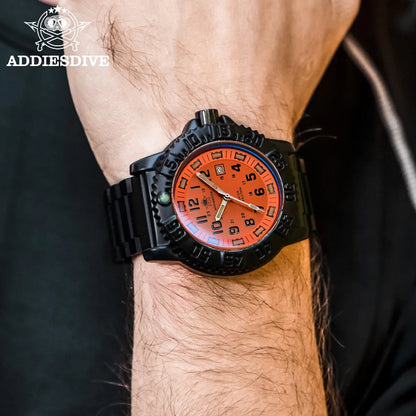 Herren-Sportquarzuhr mit Leuchtzeigern und Nylonarmband