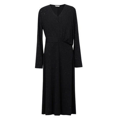 Schwarzes Strickkleid mit V-Ausschnitt, Taillenbund und leichter A-Linie