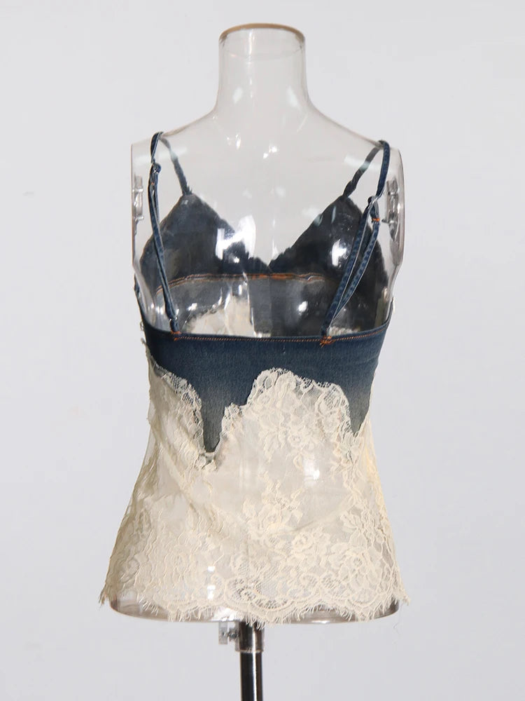 Ärmelloses Damen-Midikleid mit Rundhalsausschnitt und Patchwork-Falten im Colorblock-Design – figurbetont und stilvoll.