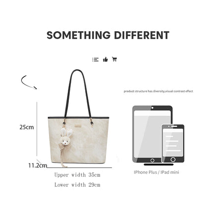 Damen Schultertasche Aus PVC-Leder Mit Reißverschluss Und Anhänger
