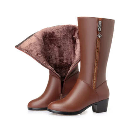 Braune Damen-Winterstiefel aus Leder, hoher Schaft, Fellfutter, Blockabsatz