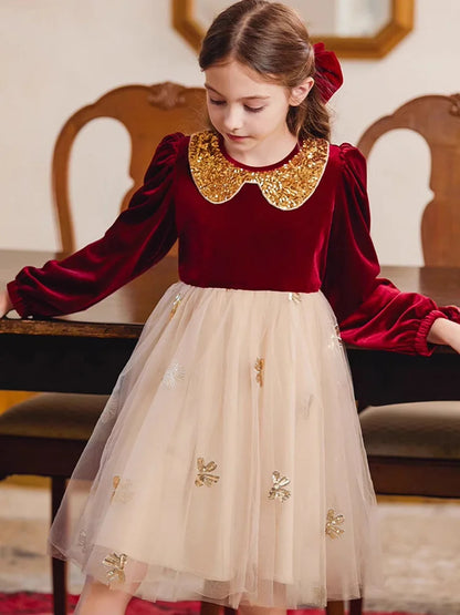 Kurzes Mädchen-Sommerkleid mit kurzen Ärmeln und Perlendekor – ideal für Hochzeiten und Geburtstagsfeiern