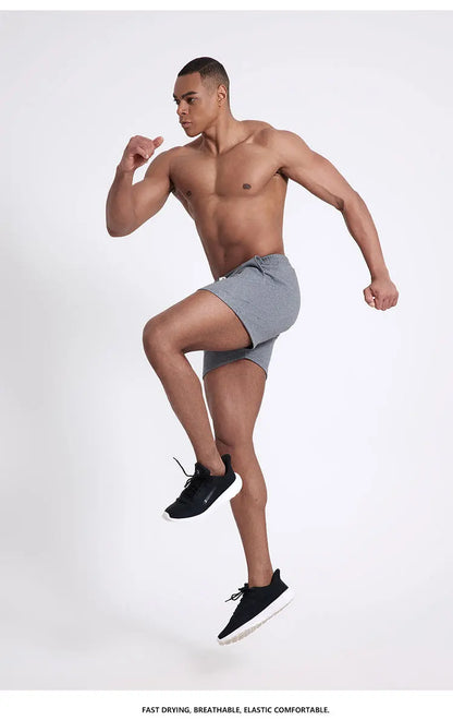 Lässige Herren-Arbeitsshorts mit mehreren Taschen und mittlerer Länge – ideal für den Sommer.