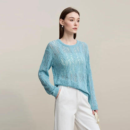 Damen-Pullover in hellem Blau mit Rundhalsausschnitt, Langarm und Zopfmuster-Strick