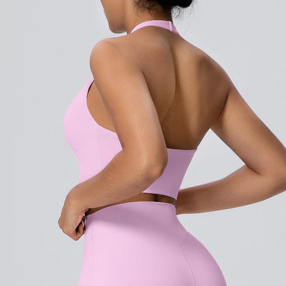 Lila Yoga-Sporttop mit Racerback und schmal zulaufenden Trägern