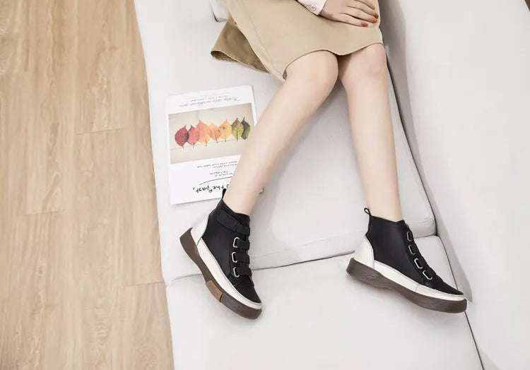 Damen-Ankle-Boots aus Leder, schwarz, mit Schnürung und flacher Sohle
