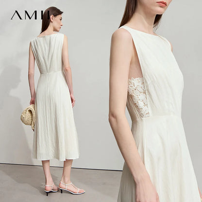 Elegantes Ärmelloses Damenkleid Mit Tailliertem Schnitt Und Spitze