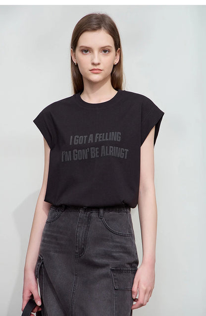 Damen T-Shirt aus Baumwolle mit lässigem O-Ausschnitt und breiten Schultern