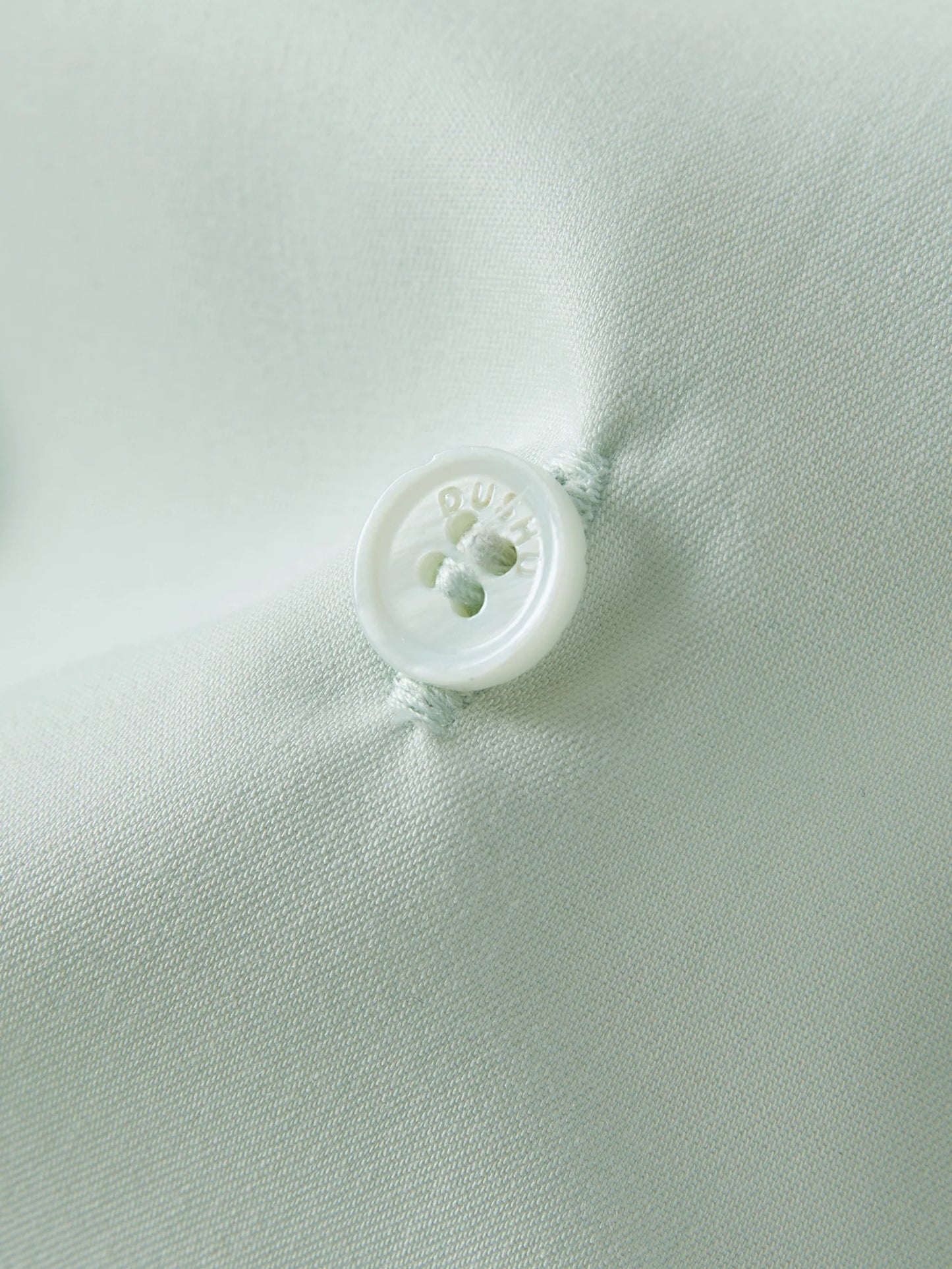 Kurzärmeliges Patchwork-T-Shirt mit Kontrastfarben und Karomuster – modischer Allrounder für den Sommer.