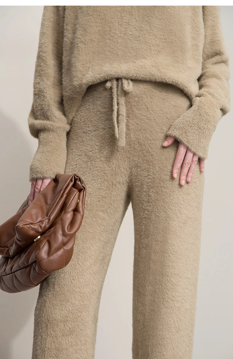 Beige Fleece-Hose mit Tunnelzugbund und weitem Bein, seitliche Taschenoptik