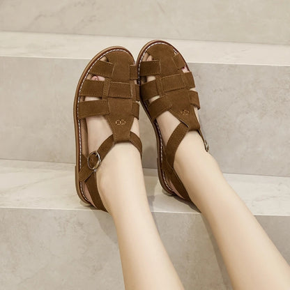 AIYUQI Flat-soled Retro Genuine Leather Hollow Baotou Sandals Women's 2025 New Hollow Pig Cage Women's Sandals