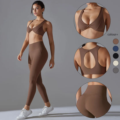 Damen-Yoga-Set in Braun mit Sport-BH und hochgeschnittener Leggings, Vorderansicht