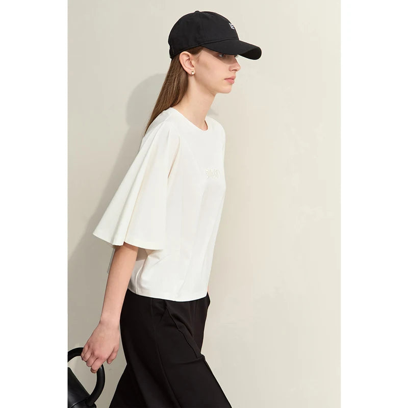 Damen T-Shirt mit elastischen Flare-Ärmeln und Perlen-Stickerei im minimalistischen Stil