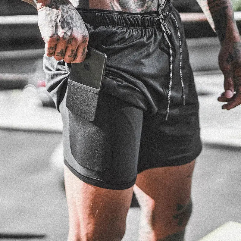 Locker geschnittene Herren-Sportshorts mit schneller Trocknung und Splicing-Design – ideal für Fitness und Basketball