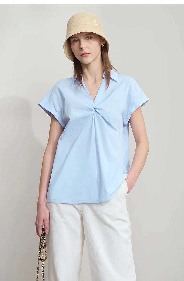 Damen Bluse im minimalistischen französischen Stil mit umlegekragen und gedrehten Falten