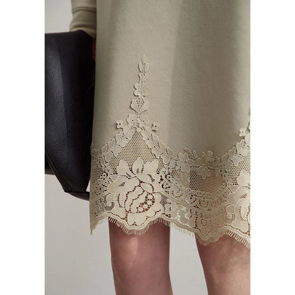 Elegantes Damenkleid Rollkragen Mit Spitze Und Lockerem Schnitt