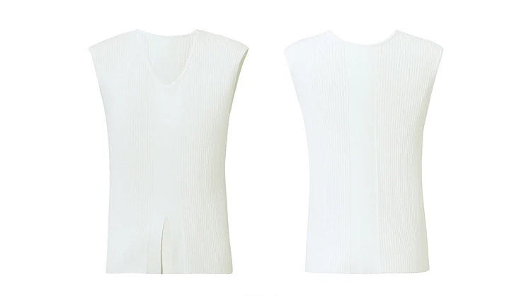 Weißer ärmelloser Damenpullover mit V-Ausschnitt und seitlichem Schlitz