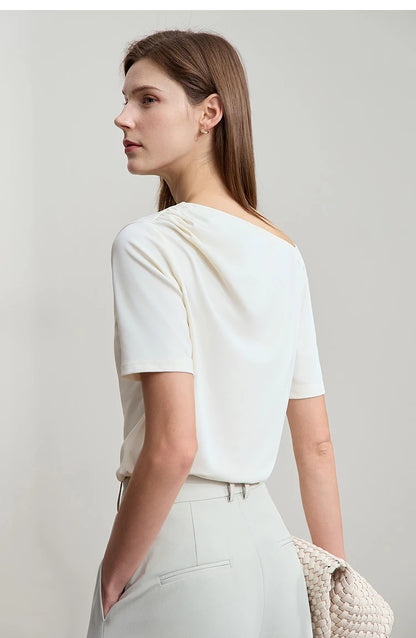 Damen T-Shirt im minimalistischen Stil mit klassischer Slim Fit Passform