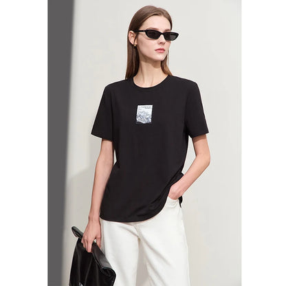 Damen T-Shirt aus Baumwolle mit lässigem O-Ausschnitt und modischer Stickerei
