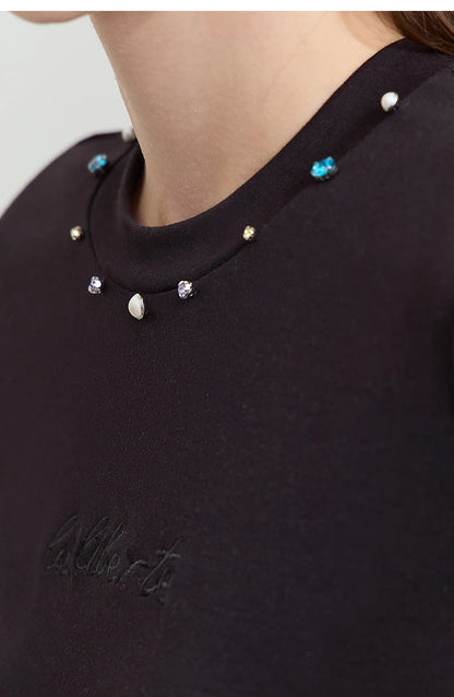 Damen Kurzarm T-Shirt im minimalistischen Design für den Sommer 2025