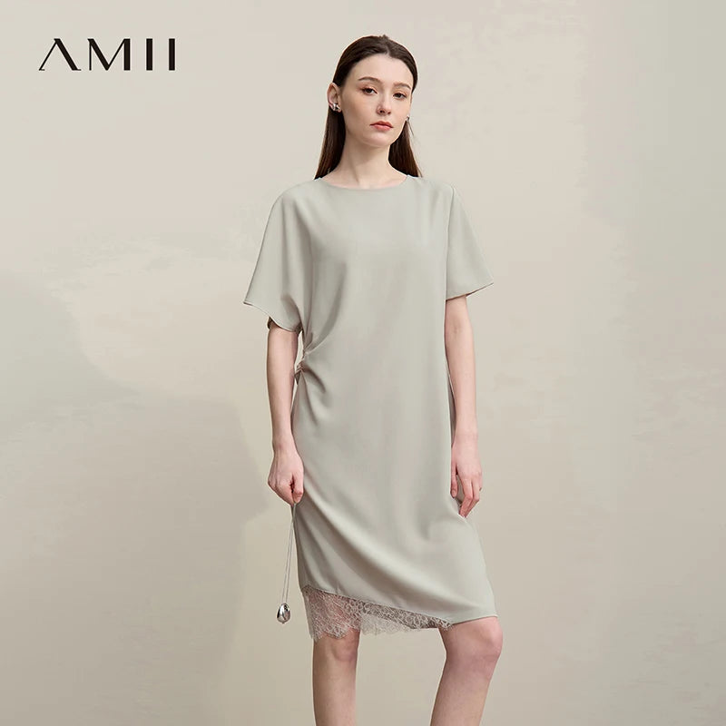 Elegantes Asymmetrisches Chiffonkleid Für Bürodamen