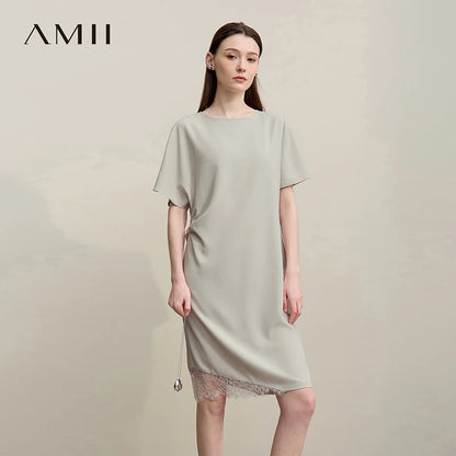 Elegantes Asymmetrisches Chiffonkleid Für Bürodamen