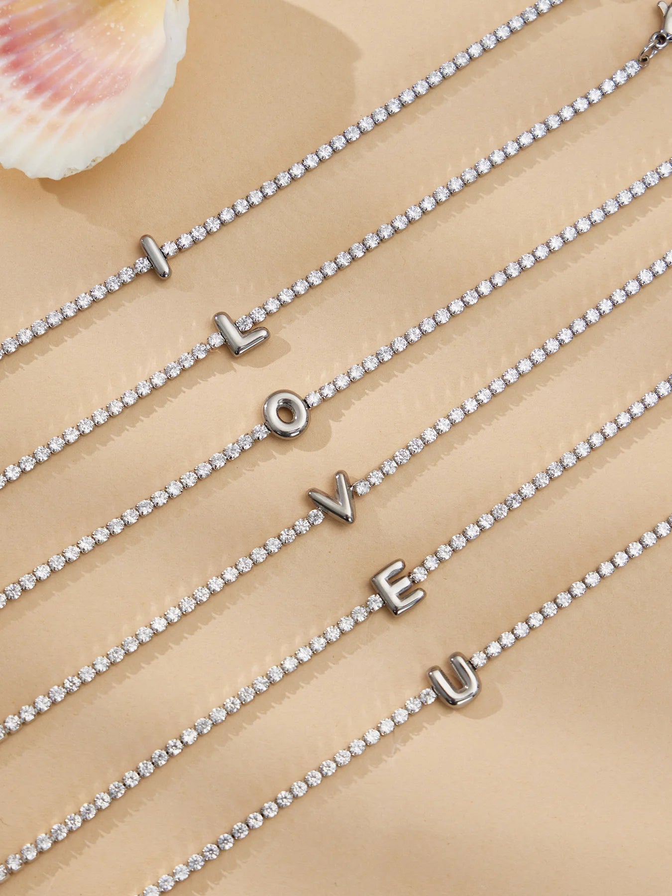 Damen-Armband mit Initialen-Buchstabe