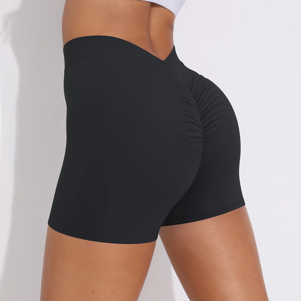 Nahtlose Yoga-Shorts mit hohem Bund, schwarz, körpernah geschnitten, hinten