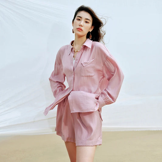 Asymmetrisches Damen-Shirt in Übergröße mit Falten und kurzen Ärmeln – stilvoller Sommerlook