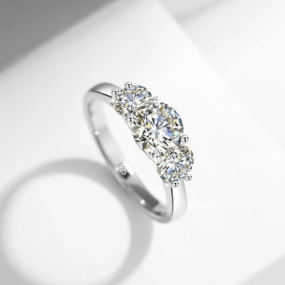 Damen-Ring Mit Moissanit Drei-Stein-Anordnung Totem-Design 2 Ct Sterlingsilber 925 Schmuck