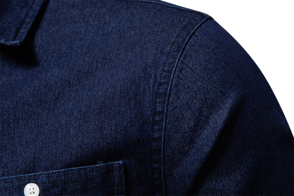 Herren Denim Hemd aus Baumwolle mit elastischem Design und doppelten Taschen