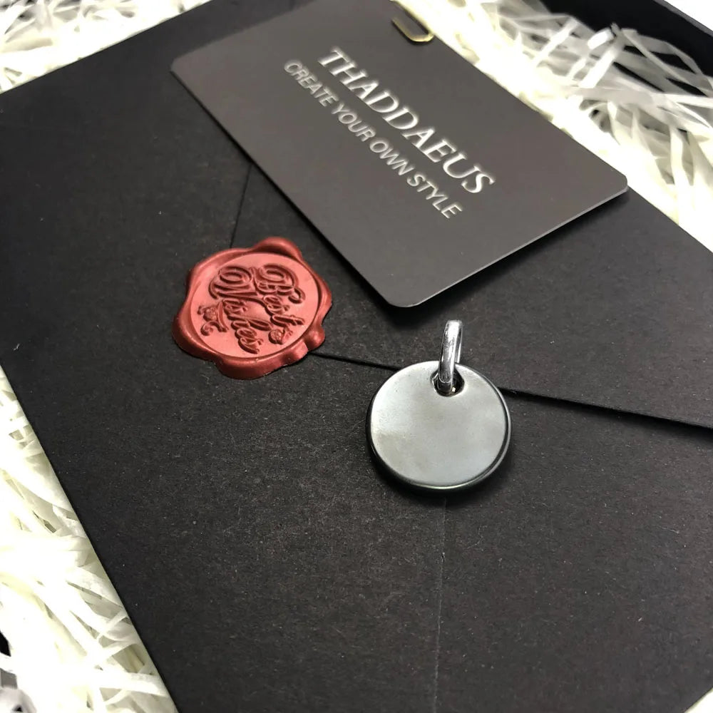 Damen-Charm-Anhänger Hämatit Scheibe Ornament klassisch aus Sterlingsilber