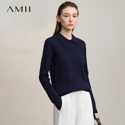 Navyblauer Pullover mit Kragen, Zopfmuster-Strick und langen Ärmeln