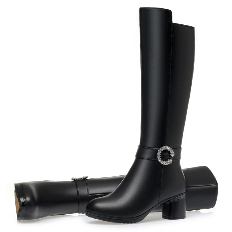 AIYUQI Stiefel schwarz, kniehoch, Blockabsatz; Zier-C am Einstieg, seitlich